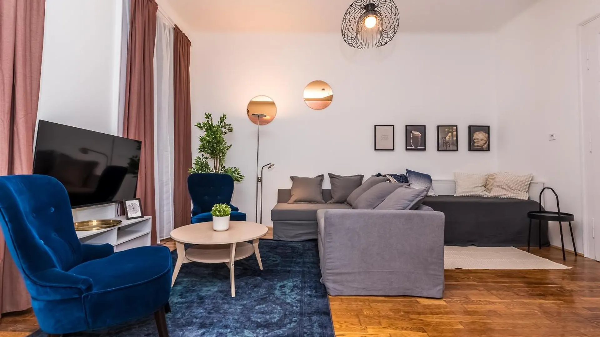 Gozsdu Court Bismarck Apartment Budapest Hungary