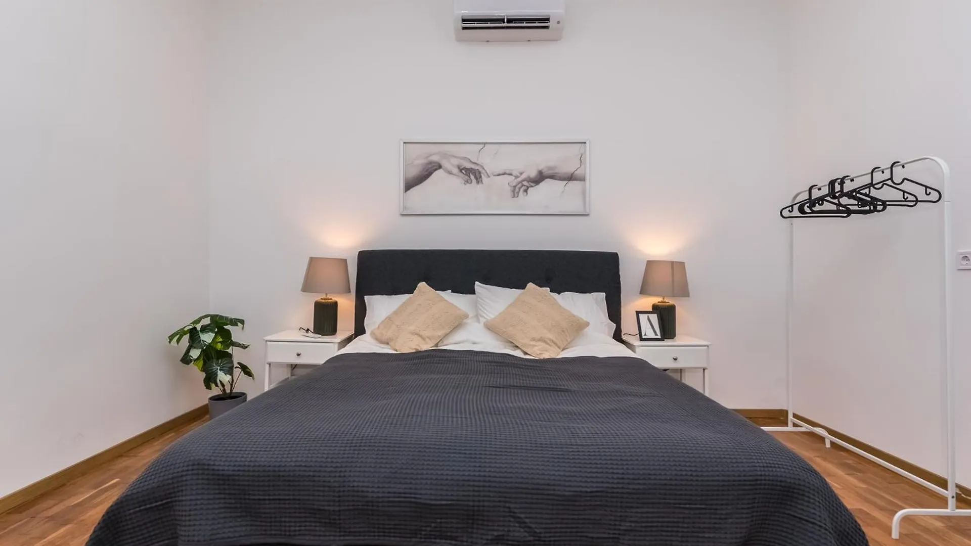 Gozsdu Court Bismarck Apartment Budapest