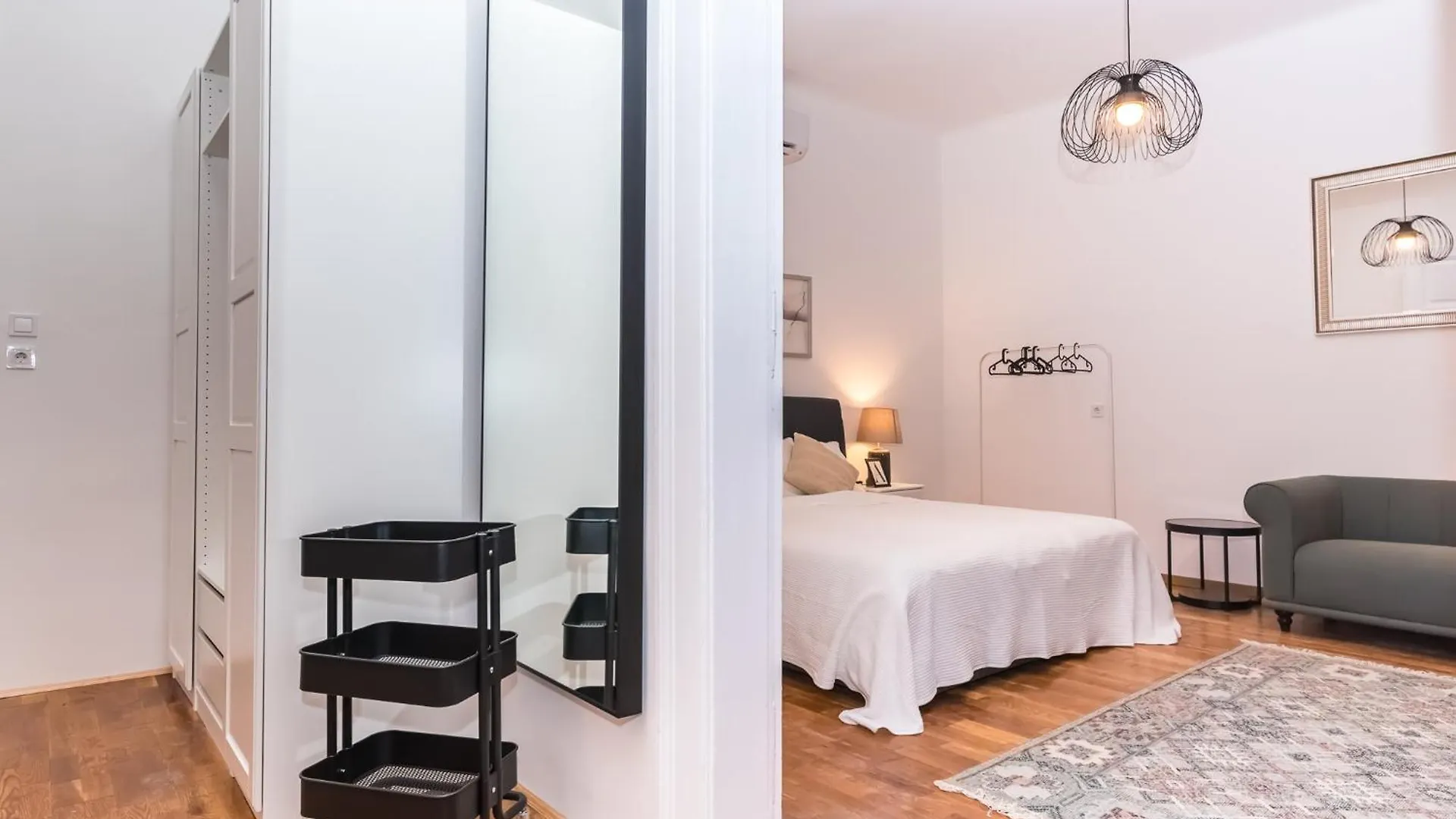 Gozsdu Court Bismarck Apartment Budapest